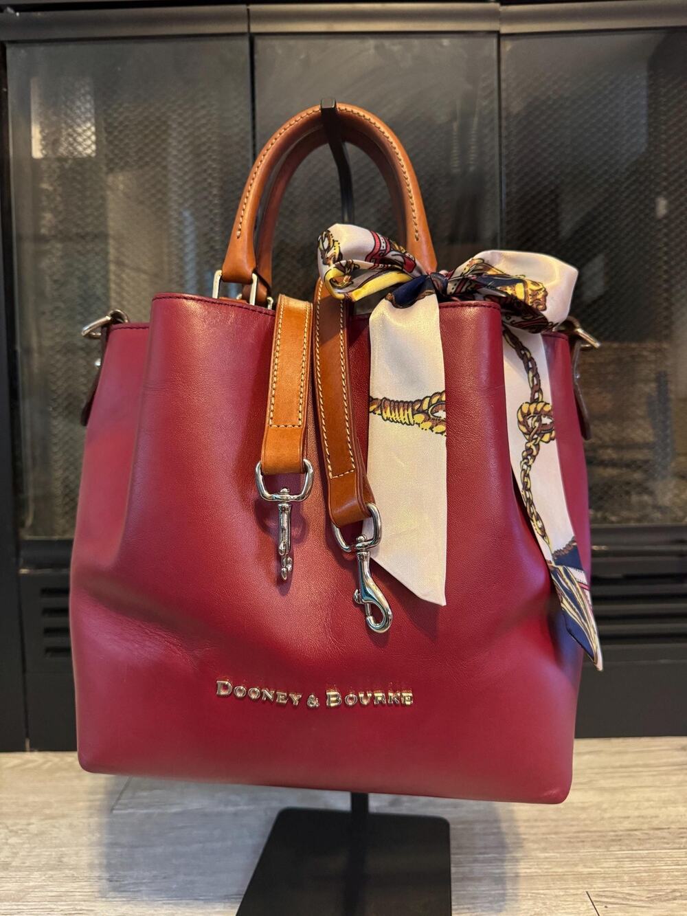 Dooney & Bourke Barlow Satchel Handbag Wine Burgandy bourdeaux Leather